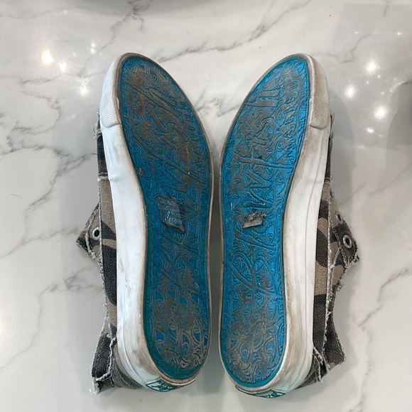 Blowfish Camo Slip on Tennis Shoes - Picture 3 of 4